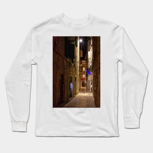 Old Alleyway in Split Long Sleeve T-Shirt